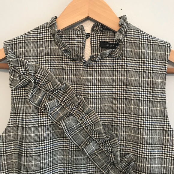 🏝️ Zara Plaid Sleeveless Top with Ruffles in Gray • XS - Picture 2 of 6